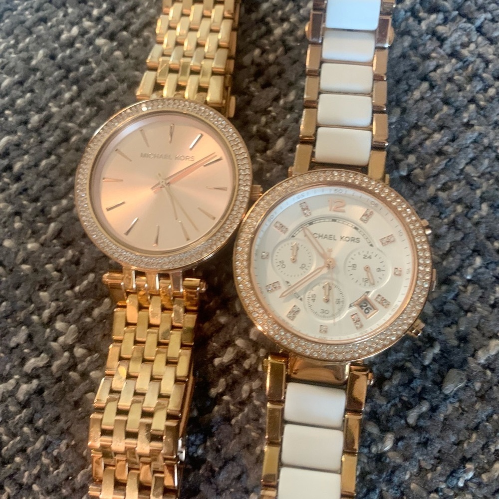 MK watches have been sold.  Sorry, I can’t delete this ad !